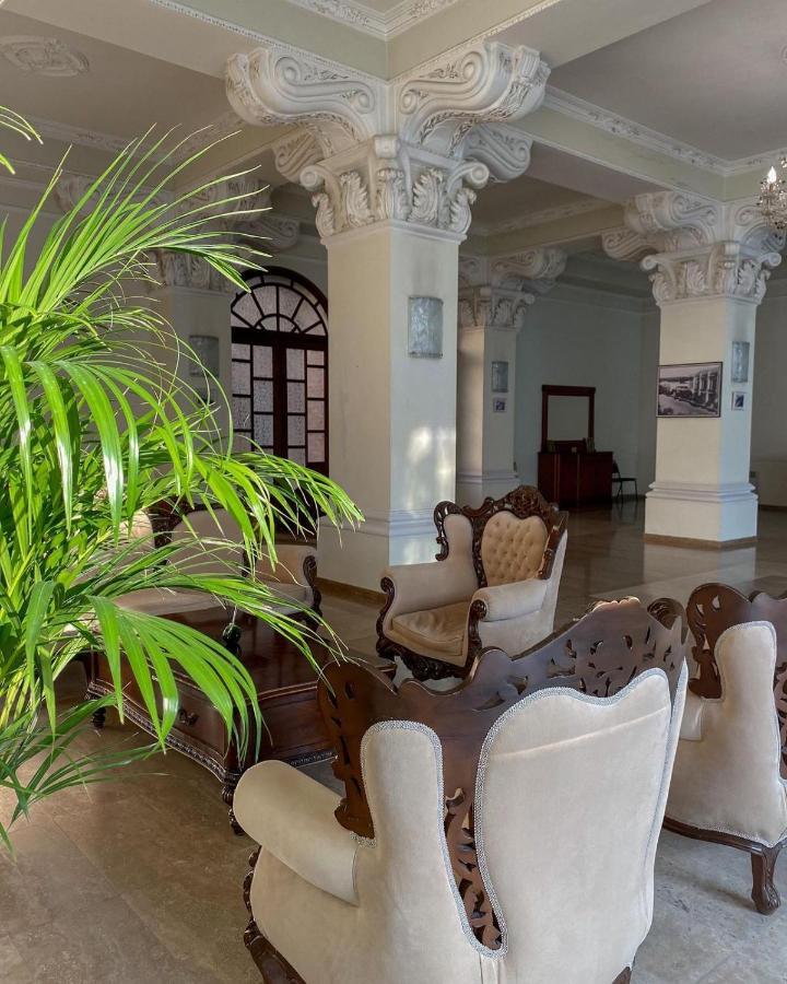 Ritsa Hotel Sukhumi Eksteriør bilde