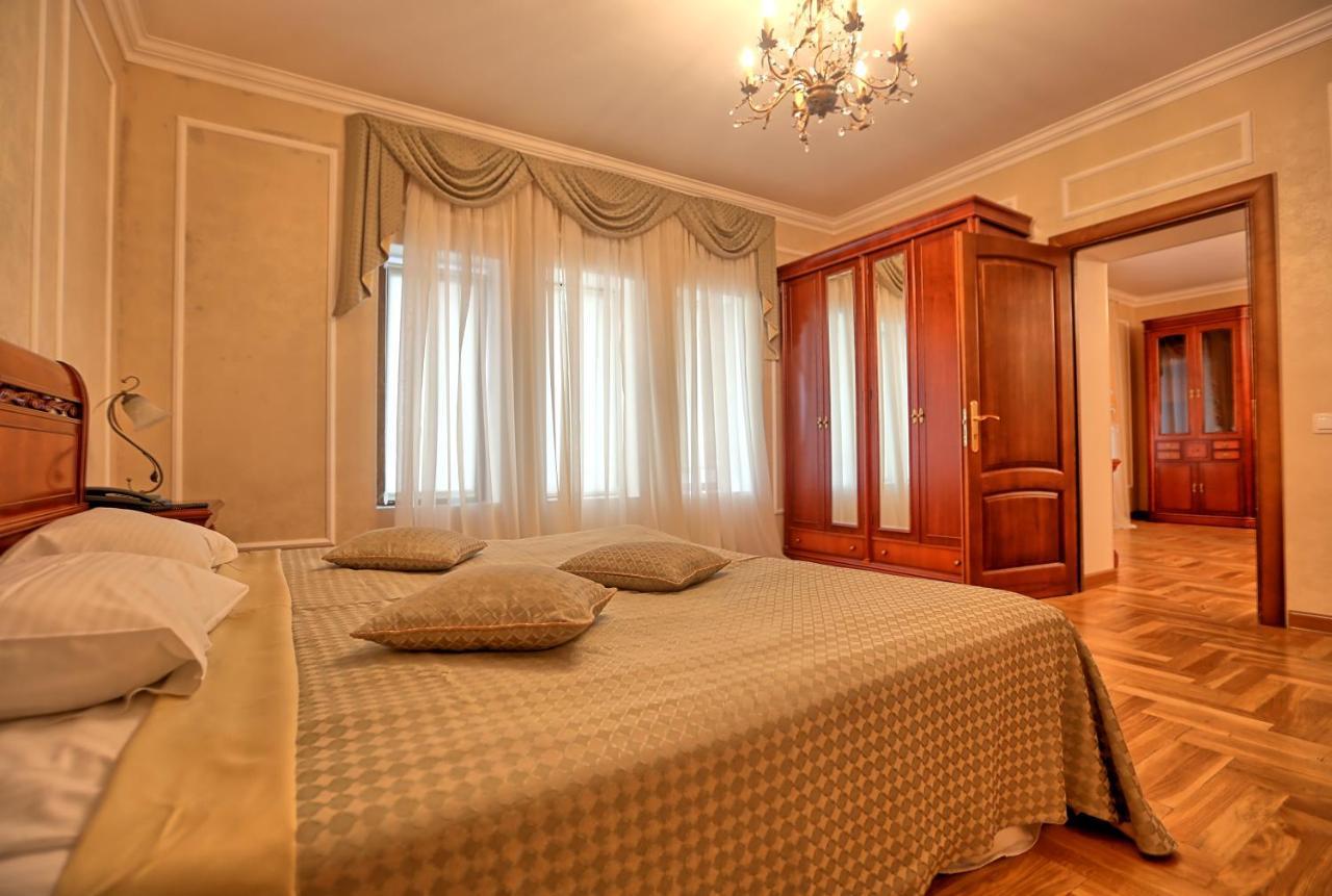 Ritsa Hotel Sukhumi Eksteriør bilde