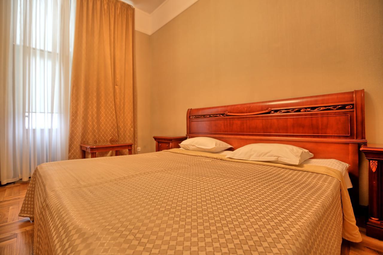Ritsa Hotel Sukhumi Eksteriør bilde