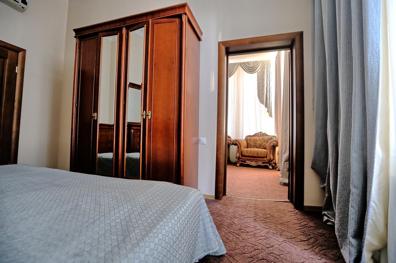 Ritsa Hotel Sukhumi Eksteriør bilde