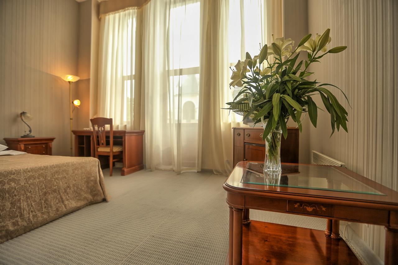 Ritsa Hotel Sukhumi Eksteriør bilde