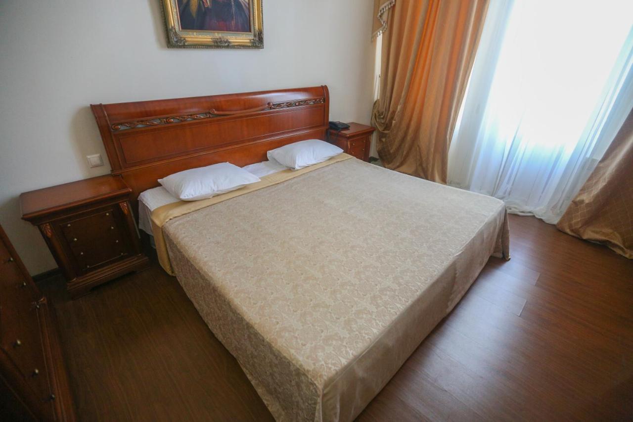 Ritsa Hotel Sukhumi Eksteriør bilde